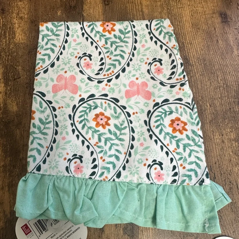 Dolly Parton Set of Floral Paisley Pot Holders & Cotton Twill Ruffled Half Apron
